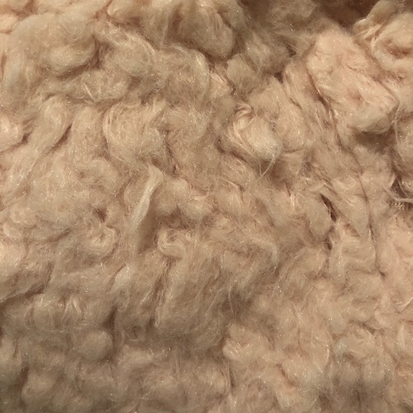 🔥🔥Final Sale🔥🔥Pink Faux Fur Coat - Picture 4 of 5